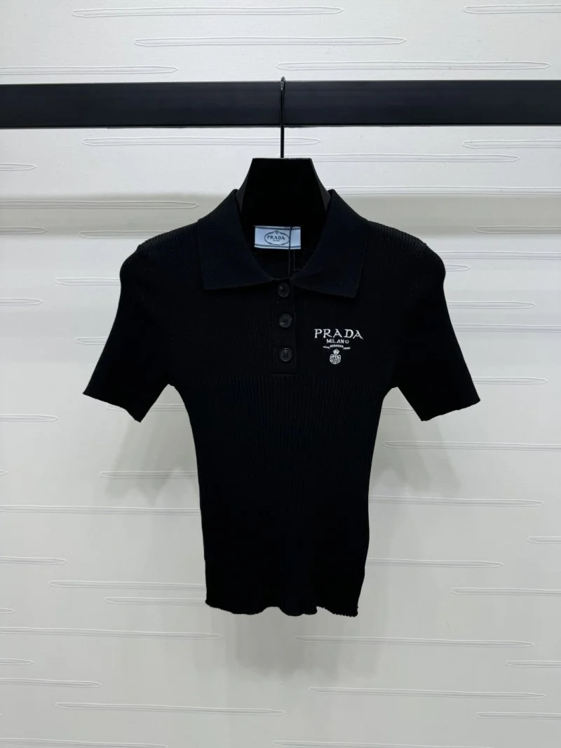 Timeless Prada T-Shirts 166098