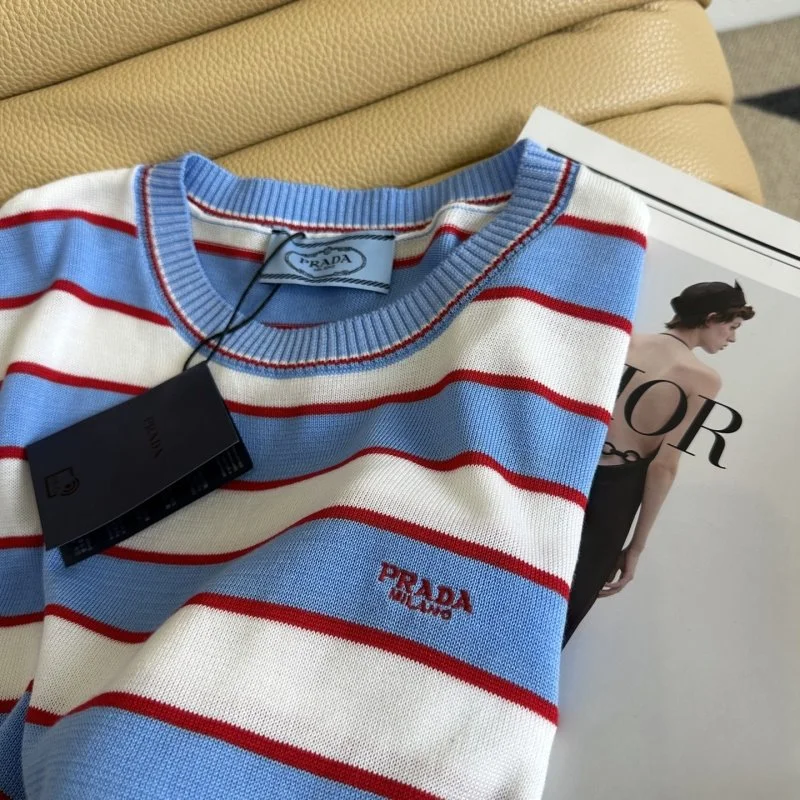 Vibrant Prada T-Shirts 166092