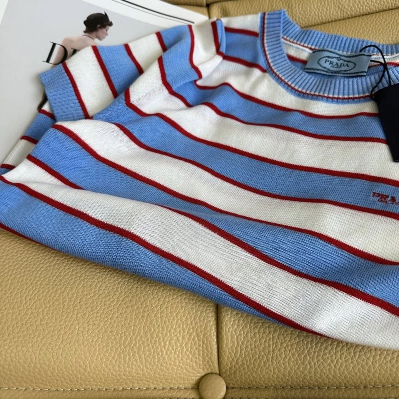 Vibrant Prada T-Shirts 166092