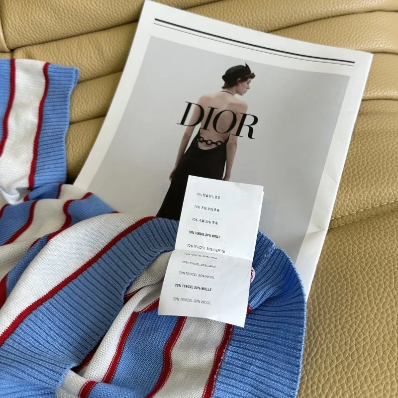 Vibrant Prada T-Shirts 166092