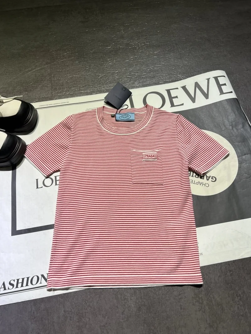 Prada T-Shirts Breathable 166135