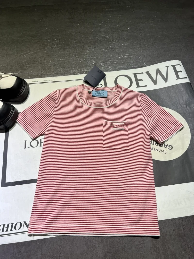 Prada T-Shirts Breathable 166135