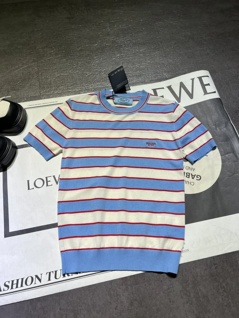 Comfortable Prada T-Shirts 166085
