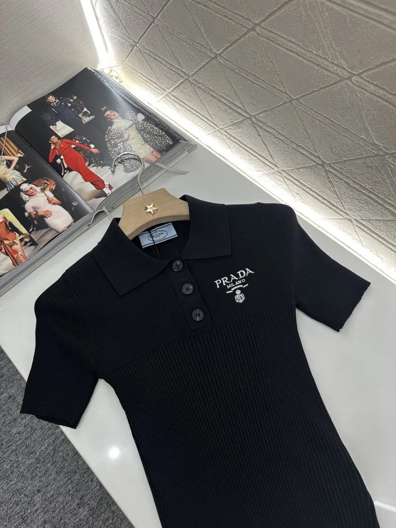 Prada T-Shirts Durable 166080