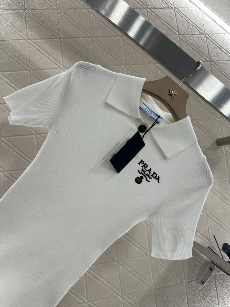 EyeCatching Prada T-Shirts 166121
