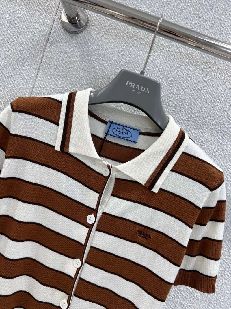 Prada T-Shirts Versatile 166071
