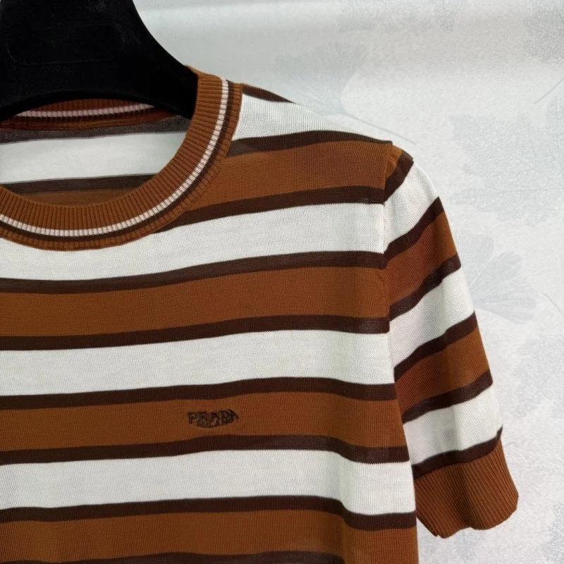 Snug Prada T-Shirts 166074