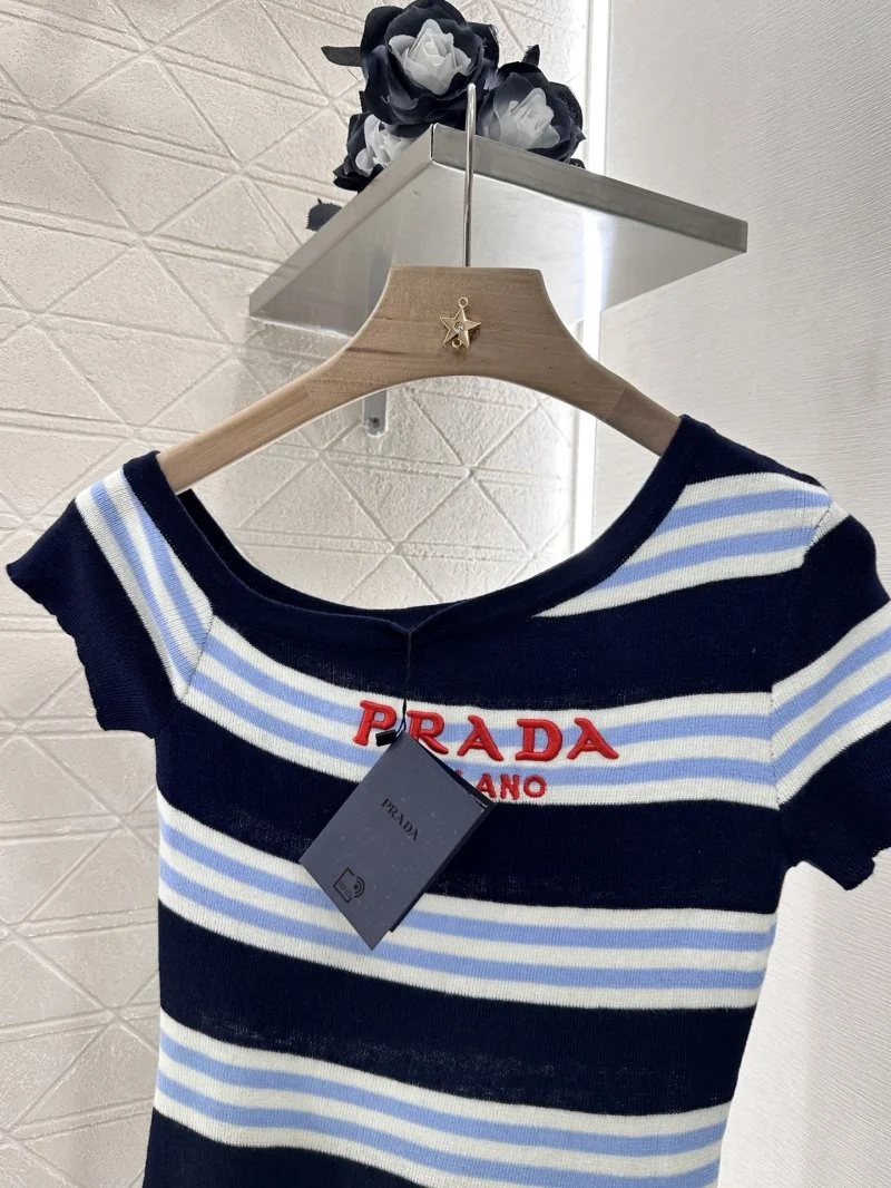 Prada T-Shirts Premium 166076