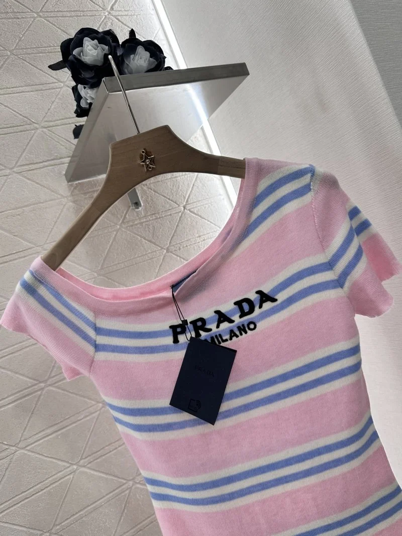 Comfortable Prada T-Shirts 166077