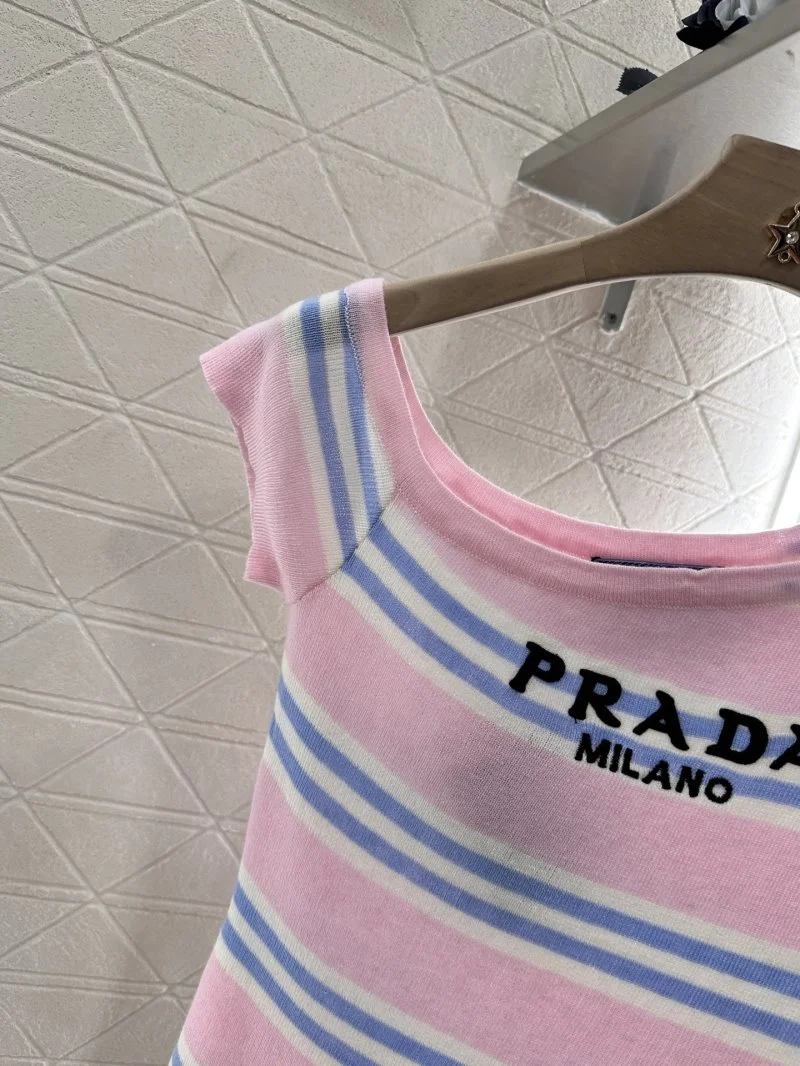 Comfortable Prada T-Shirts 166077