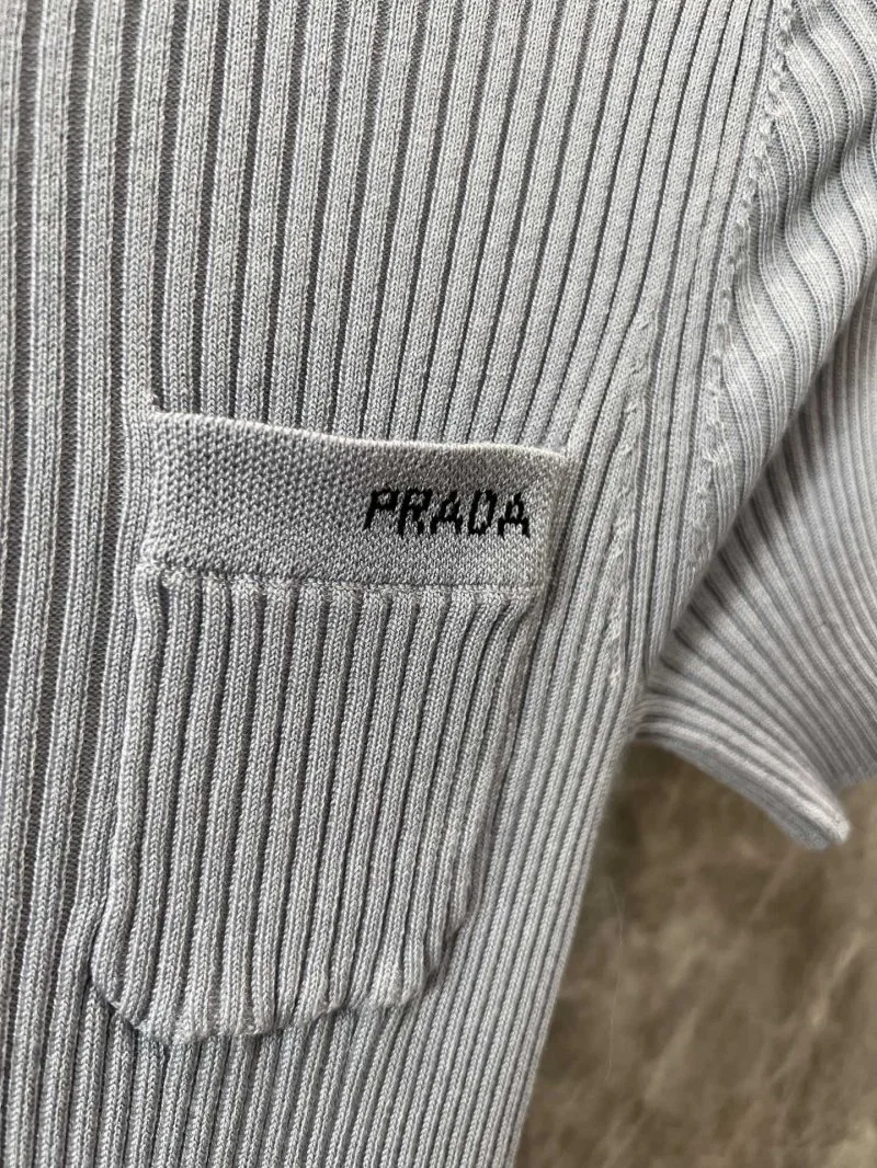 Sustainable Prada T-Shirts 166096