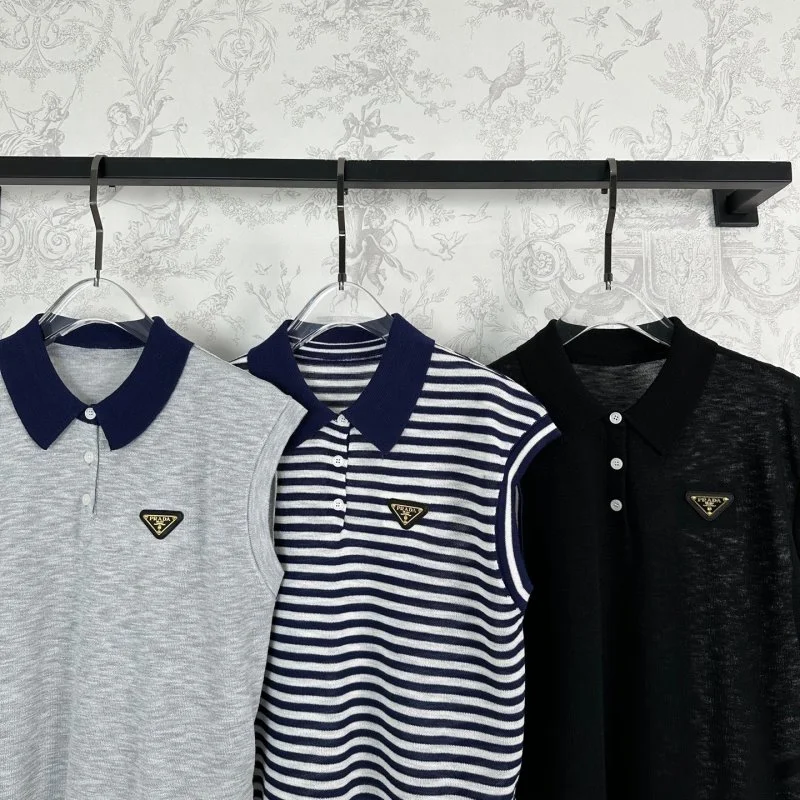 RelaxedFit Prada T-Shirts 166058