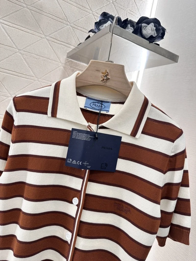 Prada T-Shirts Neat 166055