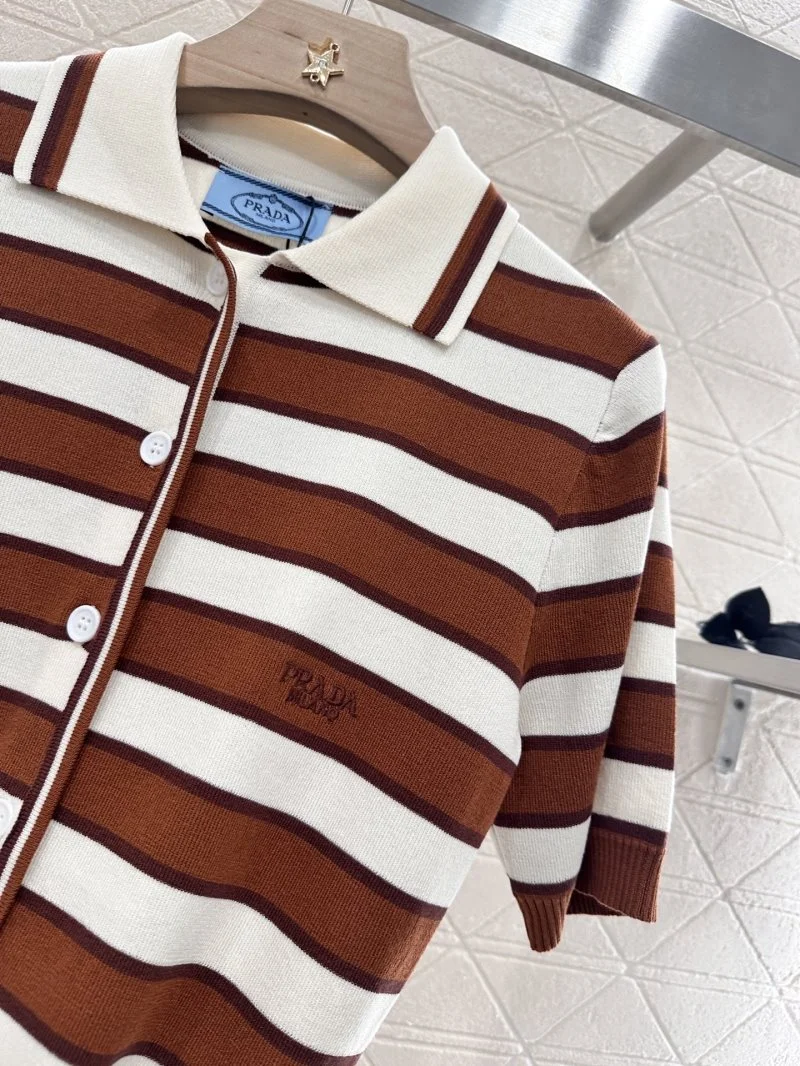 Prada T-Shirts Neat 166055
