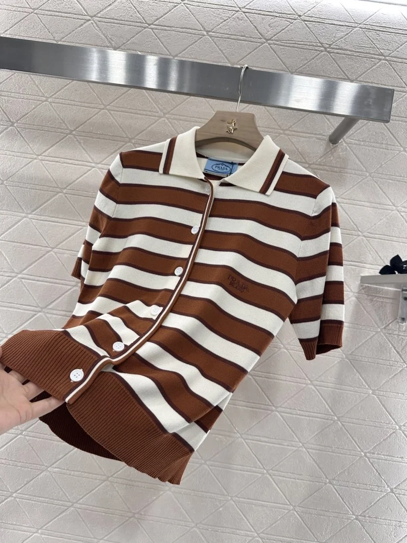 Prada T-Shirts Neat 166055