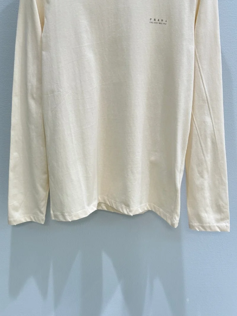 Minimalist Prada T-Shirts 166050