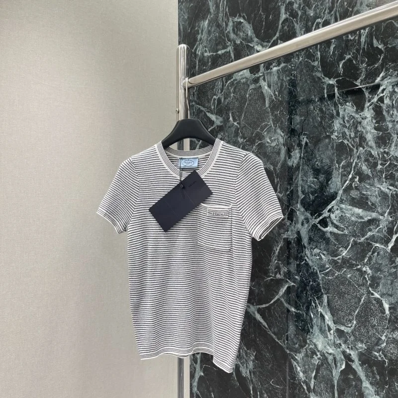Prada T-Shirts Elegant 166473