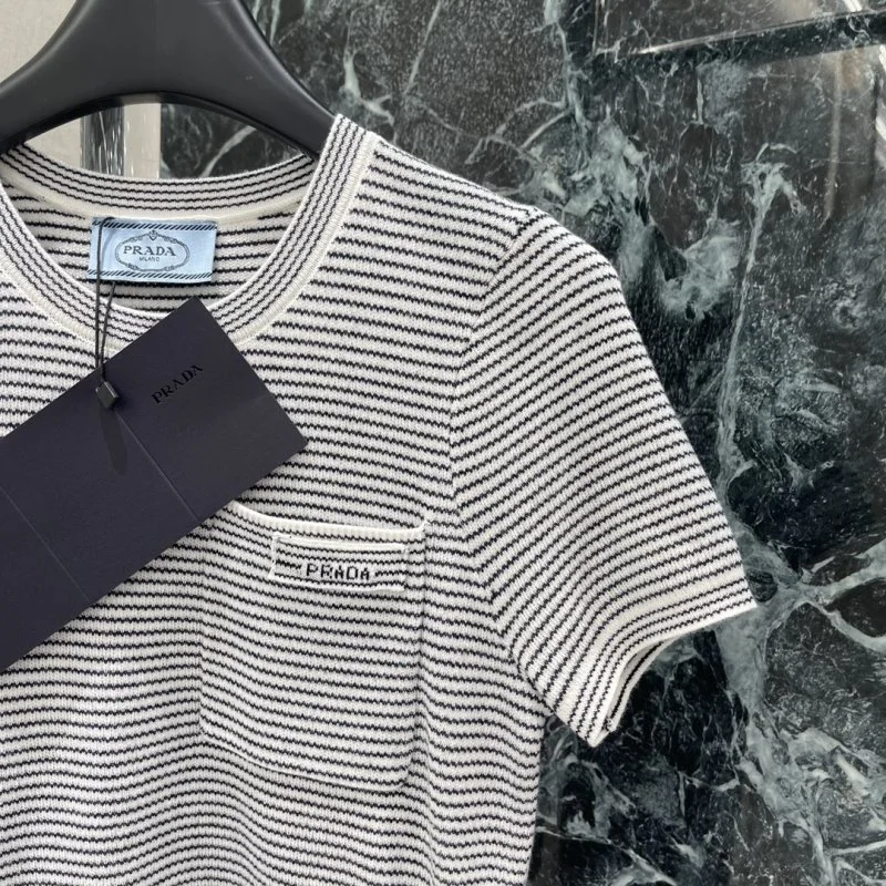 Prada T-Shirts Elegant 166473