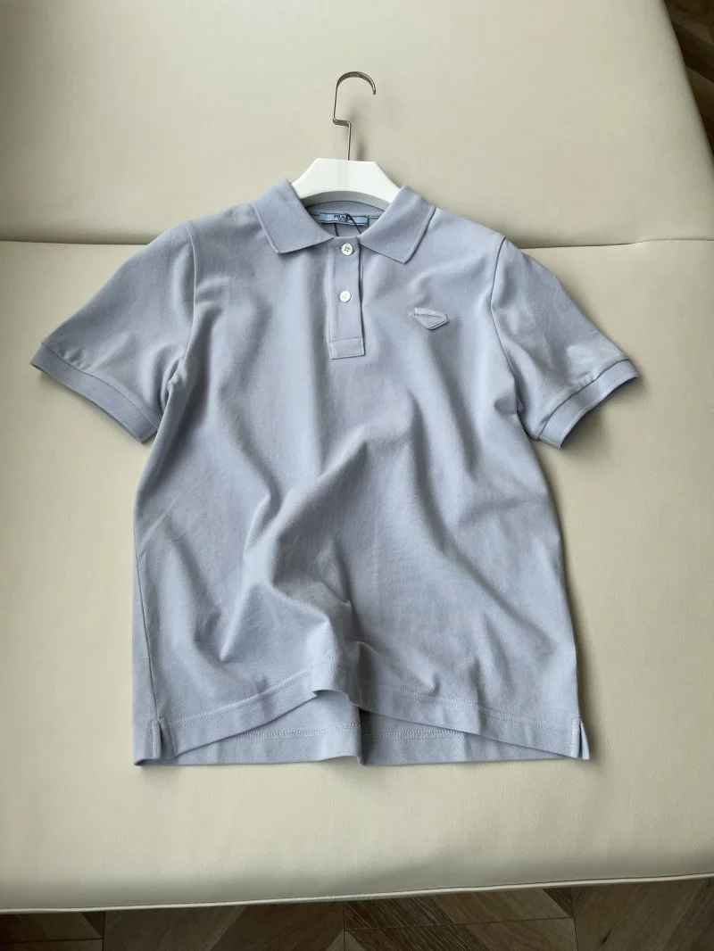 Versatile Prada T-Shirts 166498