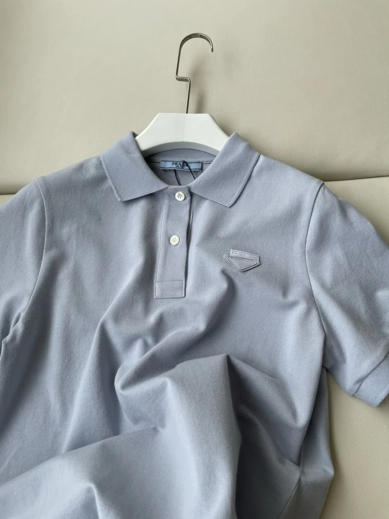 Versatile Prada T-Shirts 166498