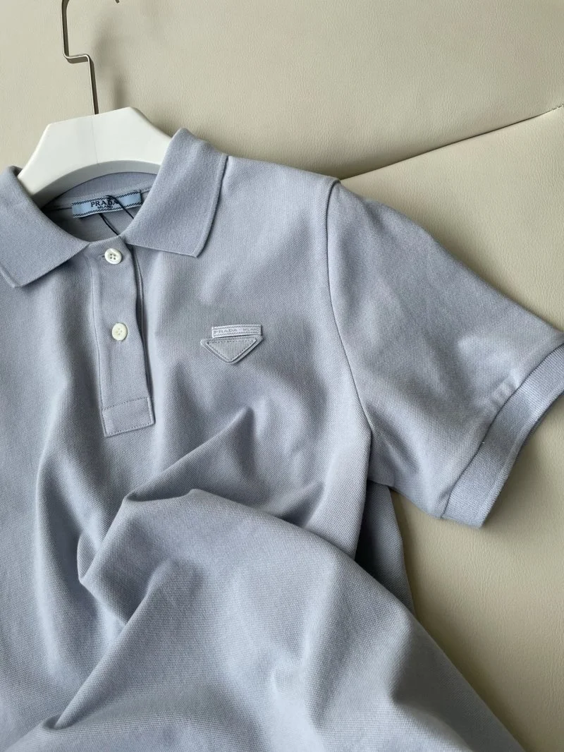 Versatile Prada T-Shirts 166498