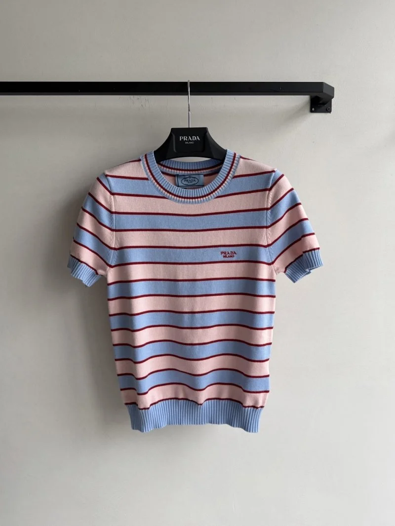 Snug Prada T-Shirts 166464