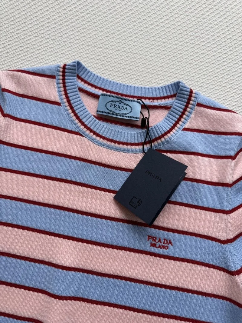 Snug Prada T-Shirts 166464