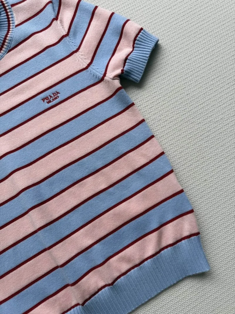 Snug Prada T-Shirts 166464