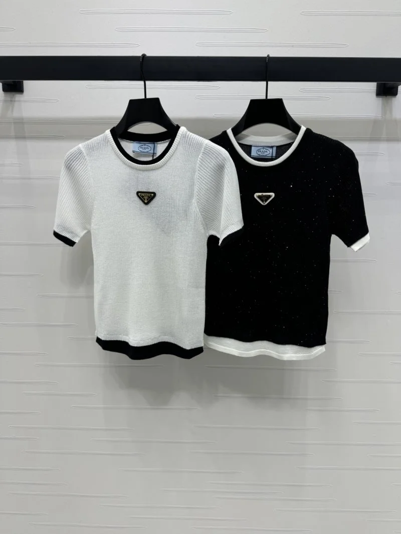 Unisex Prada T-Shirts 166479
