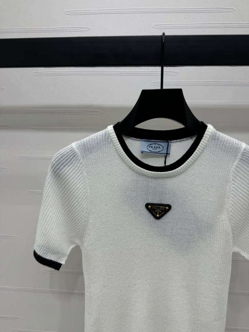 Unisex Prada T-Shirts 166479