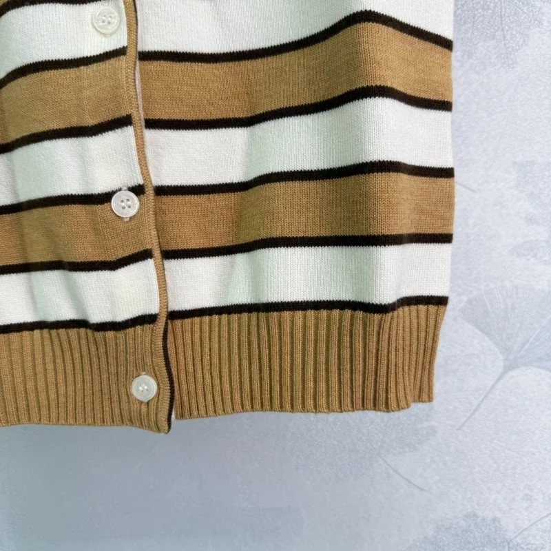 Prada T-Shirts Breathable 166469