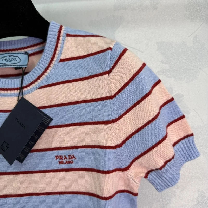 Prada T-Shirts Classic 166462