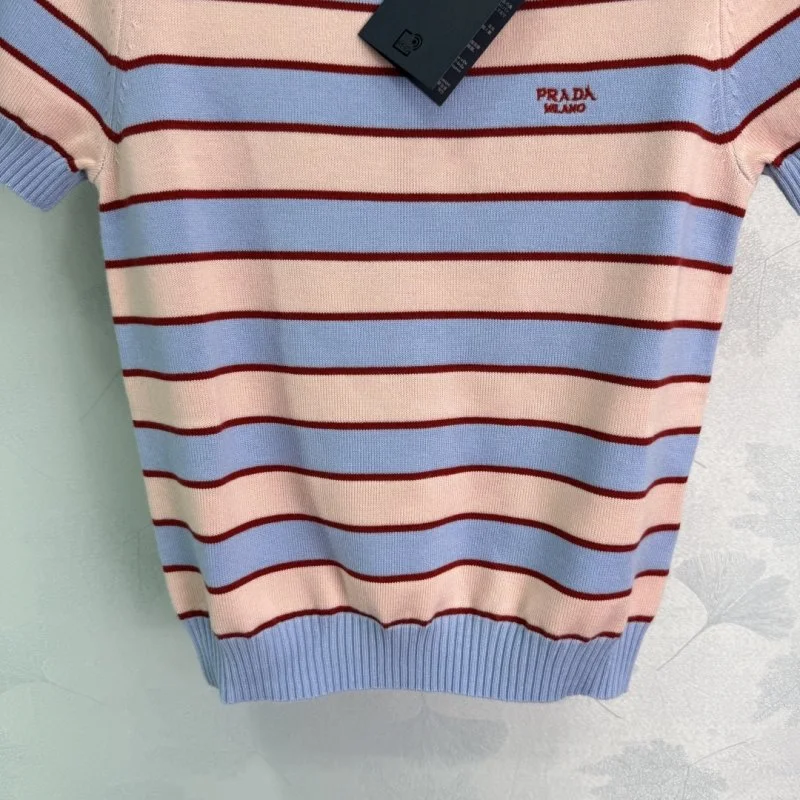 Prada T-Shirts Classic 166462