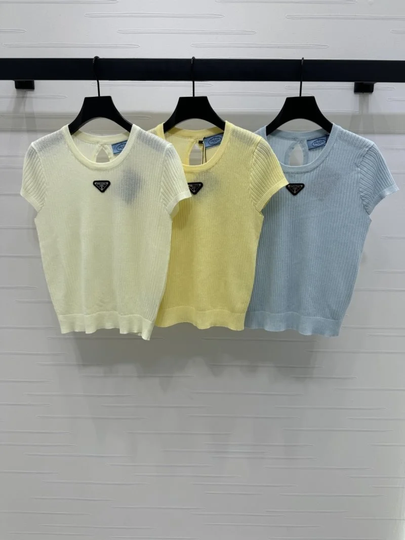 Prada T-Shirts TimelessDesign 166504