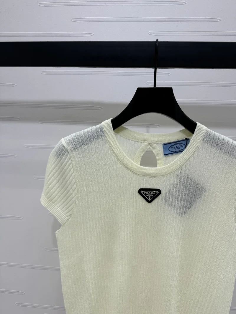 Prada T-Shirts TimelessDesign 166504