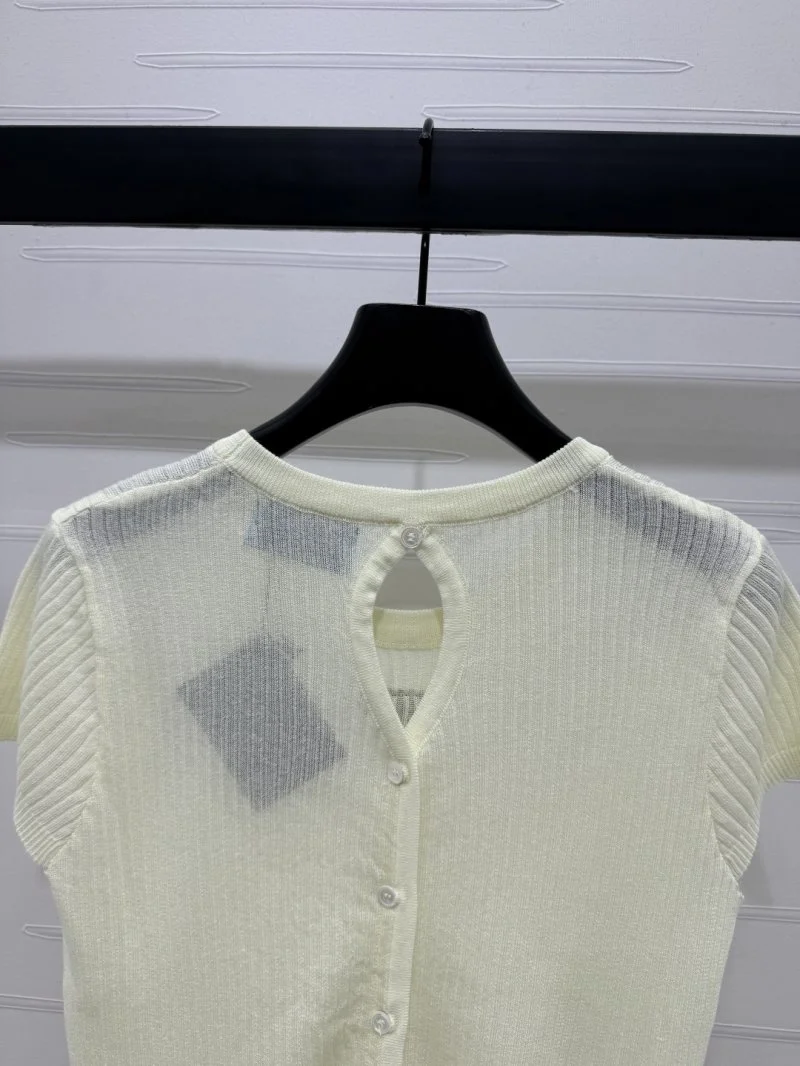 Prada T-Shirts TimelessDesign 166504