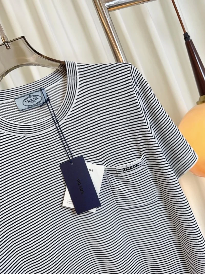 Sleek Prada T-Shirts 166495