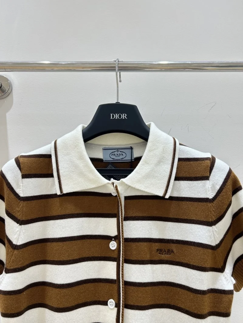 Prada T-Shirts Neat 166445
