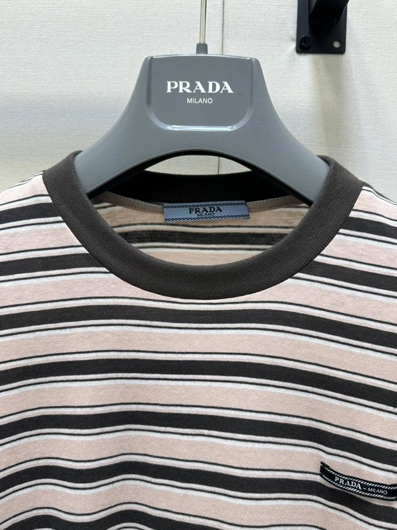 Packable Prada T-Shirts 165773