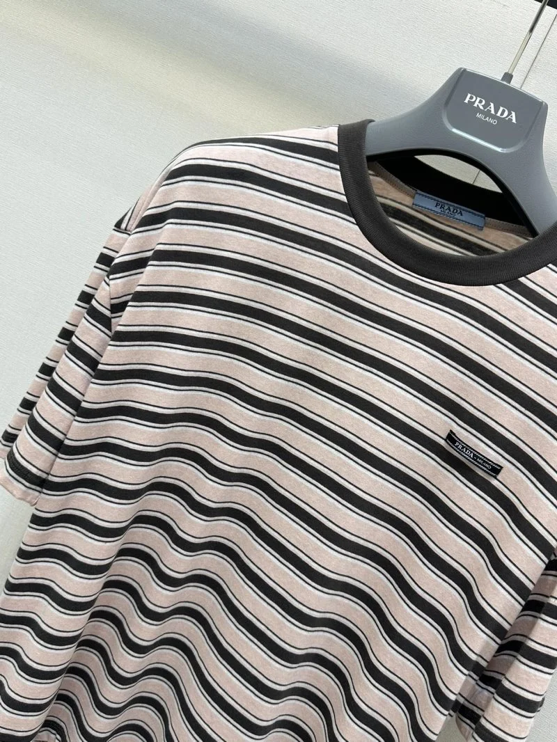 Packable Prada T-Shirts 165773