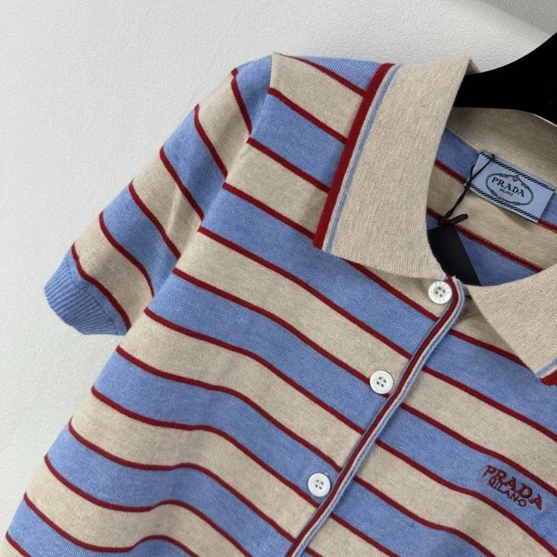 Unisex Prada T-Shirts 165840