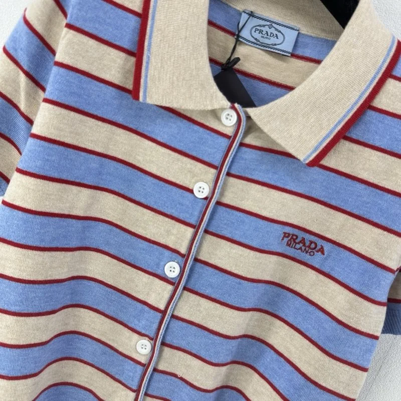 Unisex Prada T-Shirts 165840