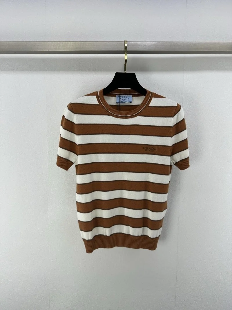 Supportive Prada T-Shirts 165769