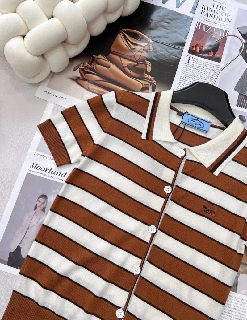 Stylish Prada T-Shirts 165744