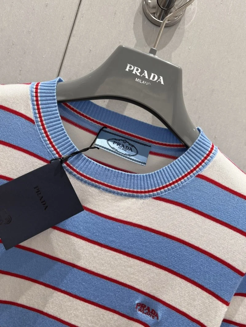 Prada T-Shirts GoAnywhere 165742