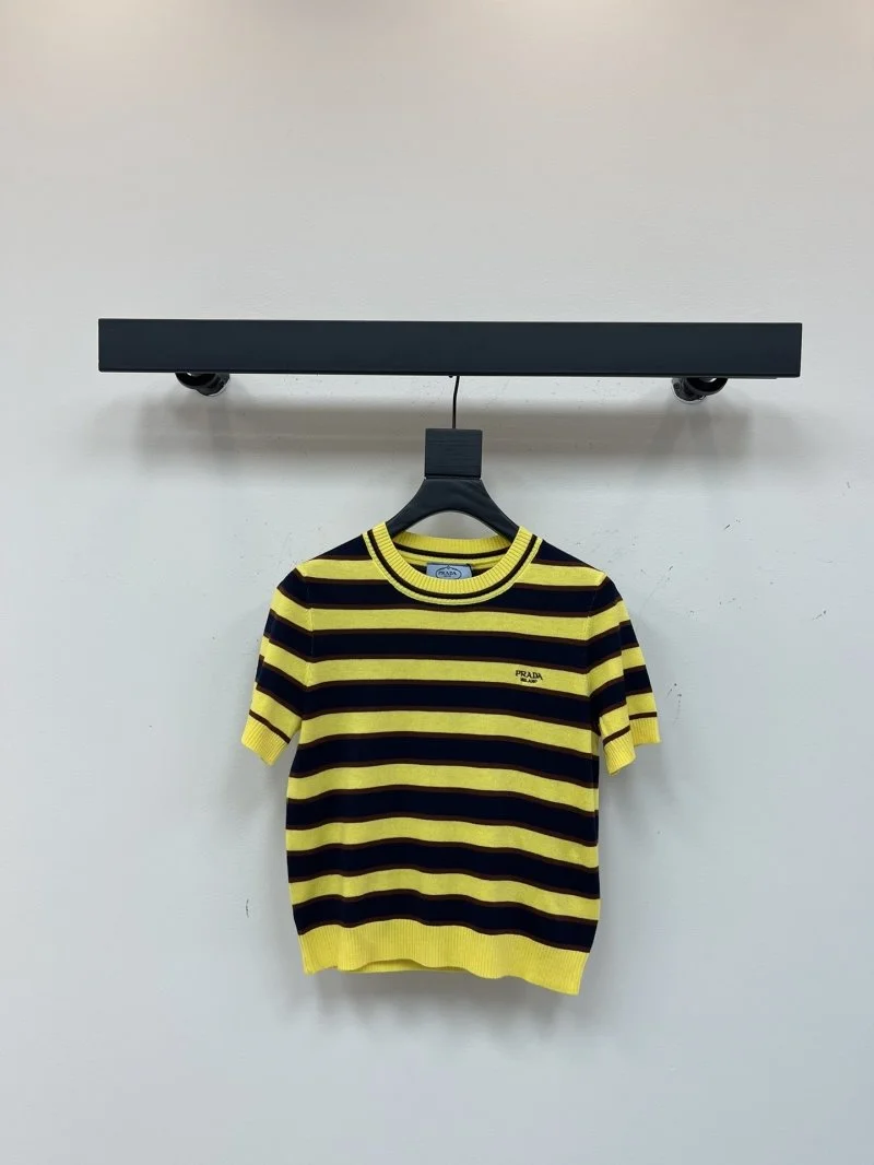Prada T-Shirts WaterResistant 165783