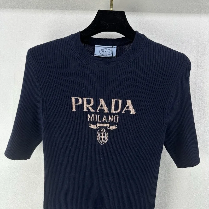 Prada T-Shirts Trendsetting 165725