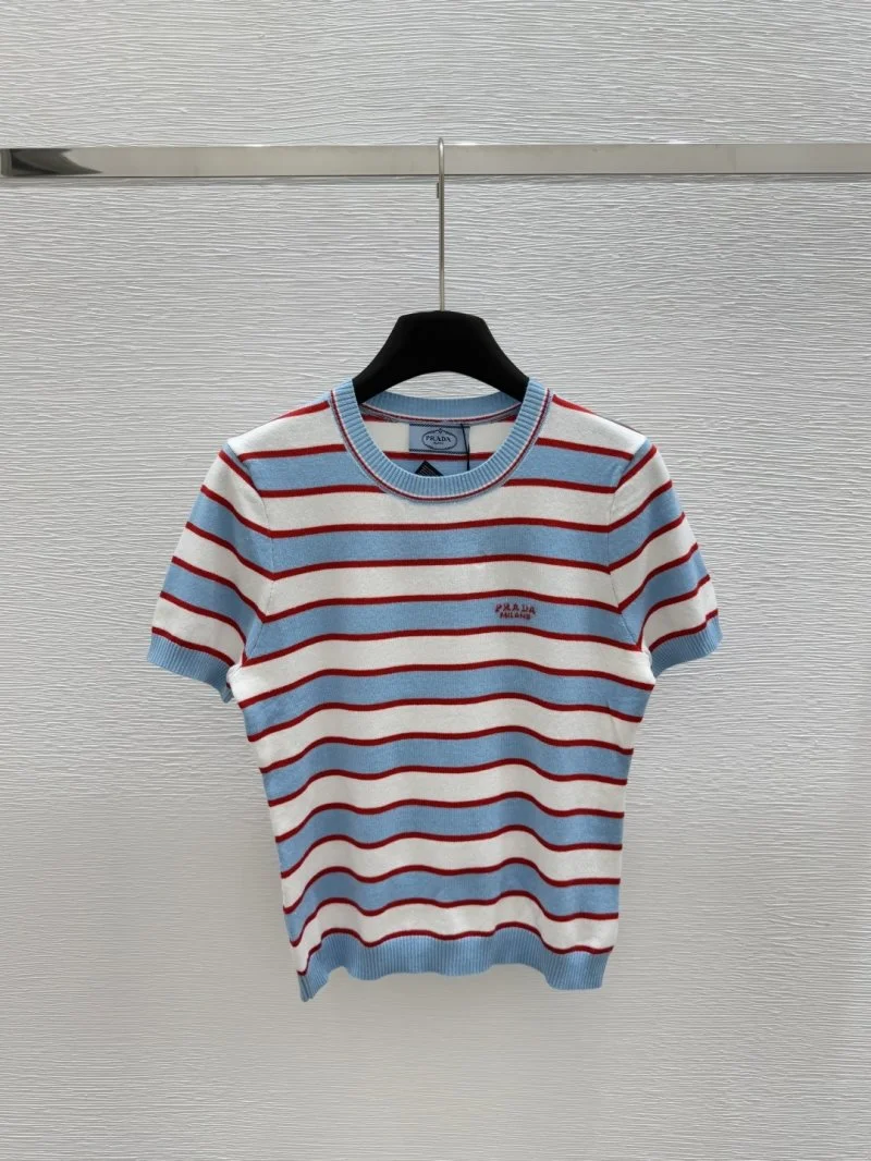 Versatile Prada T-Shirts 165764