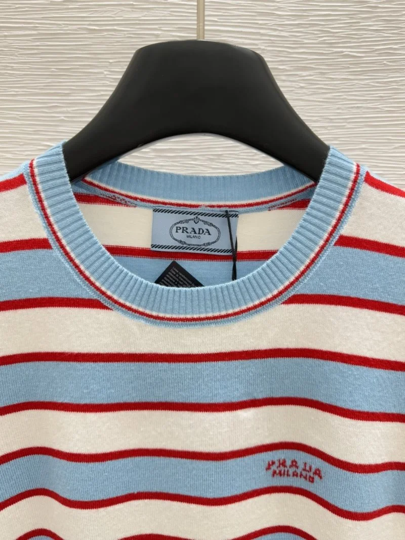 Versatile Prada T-Shirts 165764