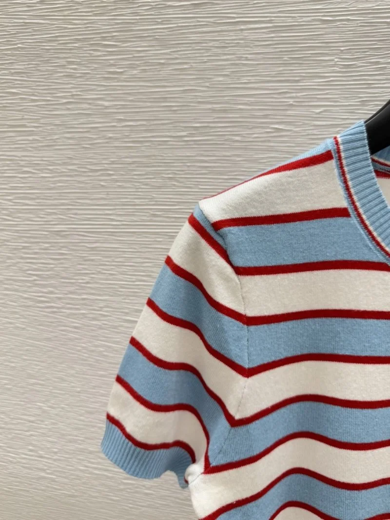 Versatile Prada T-Shirts 165764
